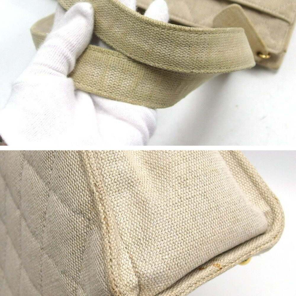 CHANEL Cream Canvas Shoulder Bag - Picture 5 of 11